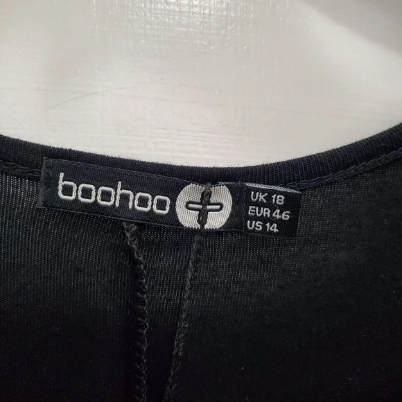 Boohoo Plus Woman's Gothic Black Cage Neck Flutter Sleeve Dress NWT US Size 14 - Picture 3 of 4